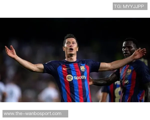 巴萨寻求莱万接班人阿尔瓦雷斯成为最热门人选 巴萨寻求莱万接班人阿尔瓦雷斯成为最热门人选